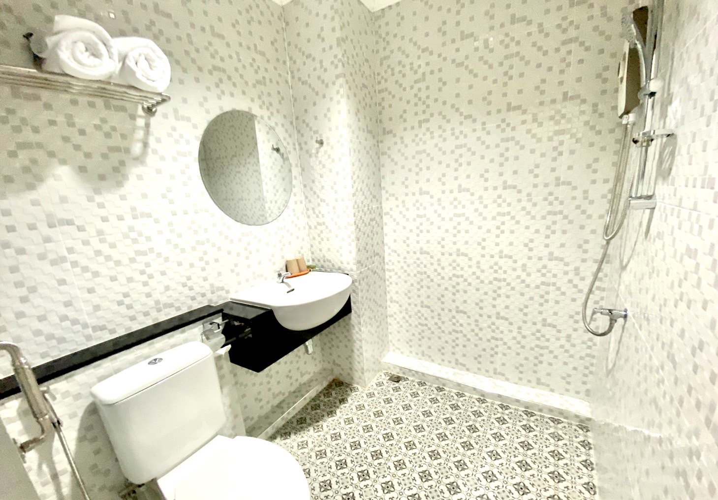 โรงแรมชัยนาทแกรนด์